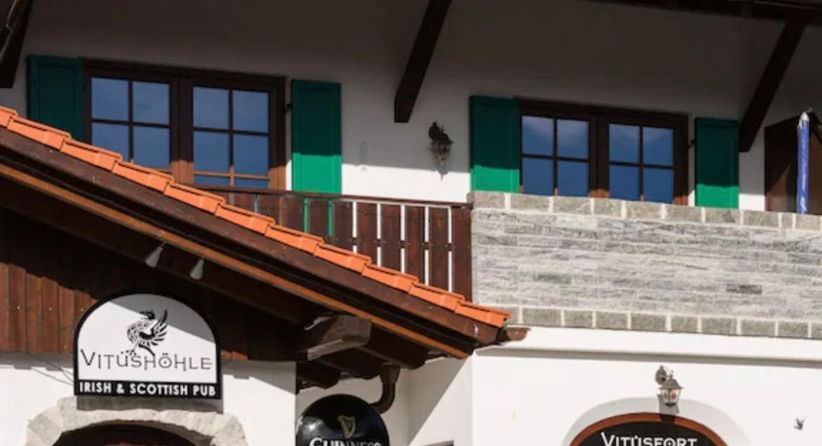 Vitushoehle & Vitusfort - Magie Von Irland Und Schottland Füssen Eksteriør billede
